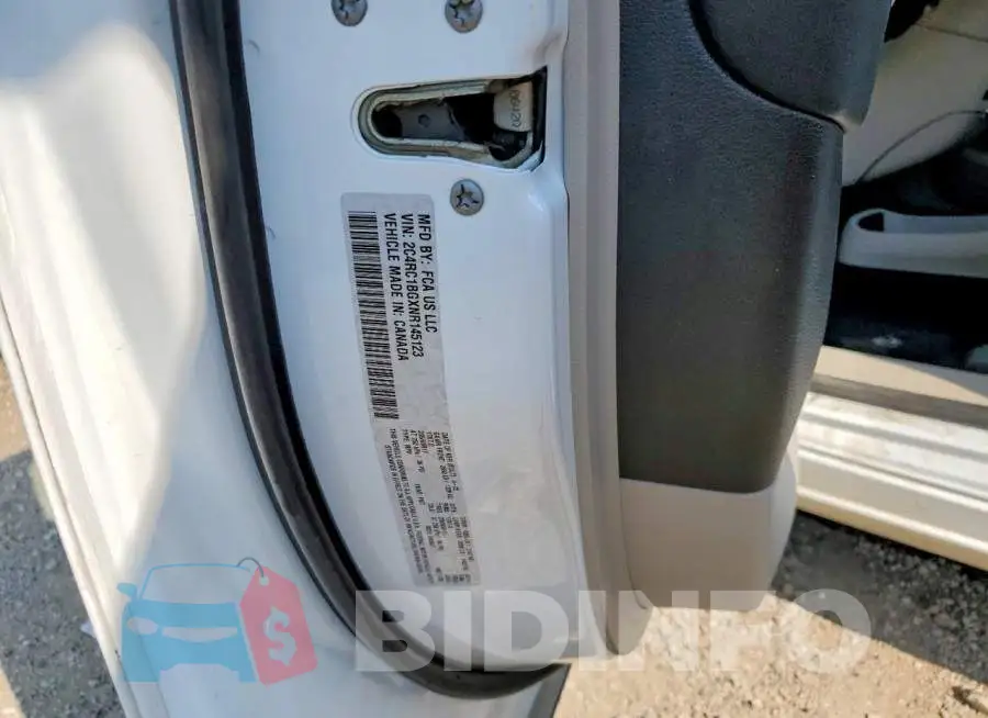 2C4RC1BGXNR145123 Photo# 13