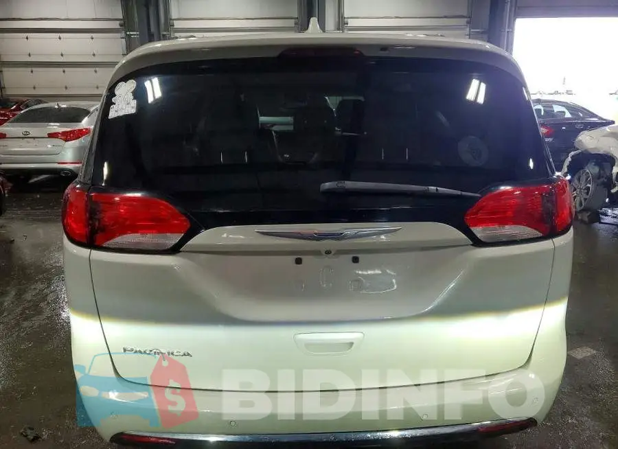 2C4RC1EG8HR659472 Photo# 6