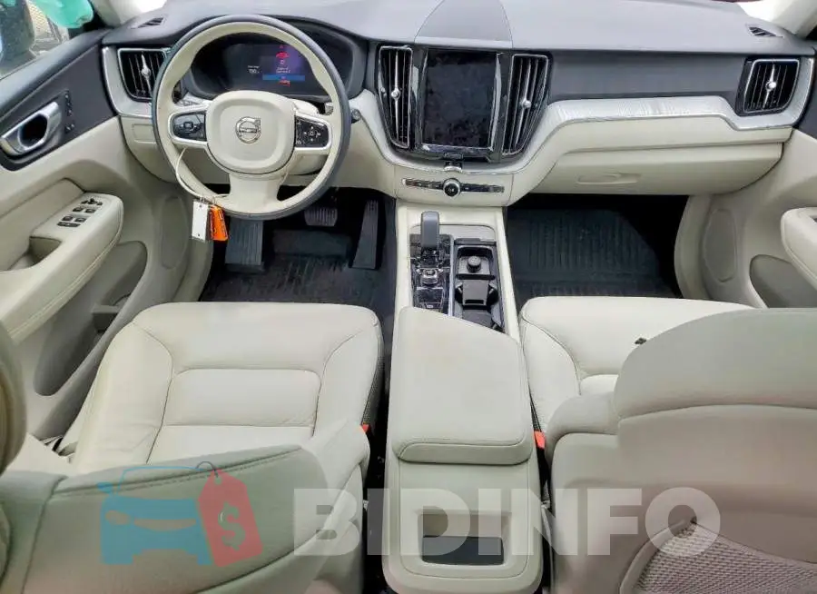 YV4M12RC5S1069090 Photo# 8