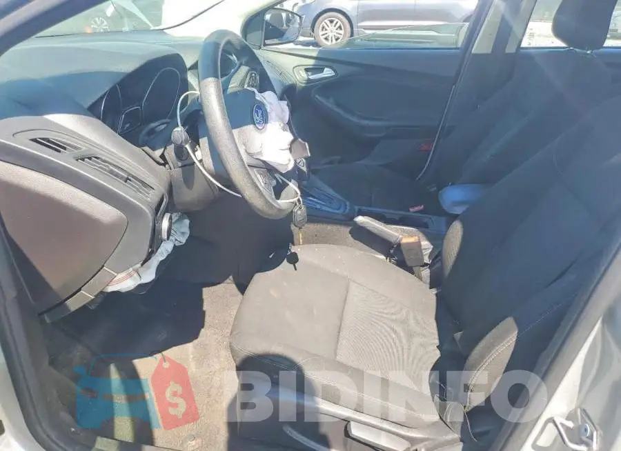 1FADP3F24JL250807 Photo# 7