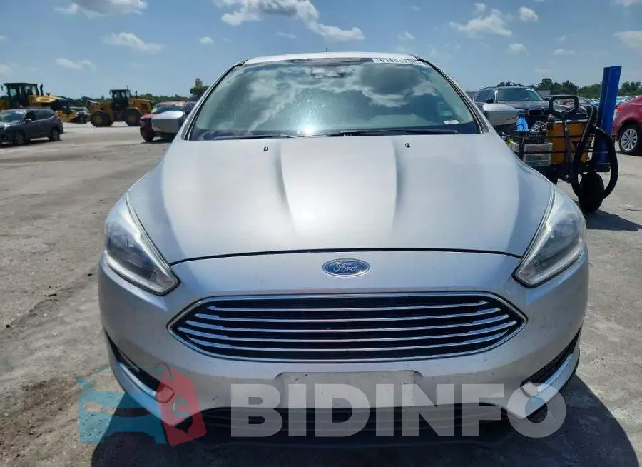 1FADP3N22JL285007 Photo# 5