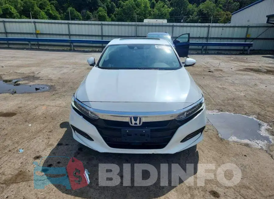 1HGCV2F53JA042883 Photo# 5