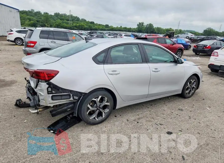 3KPF24AD1ME292221 Photo# 3