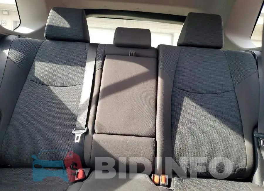 2T3H1RFV3PW271597 Photo# 10