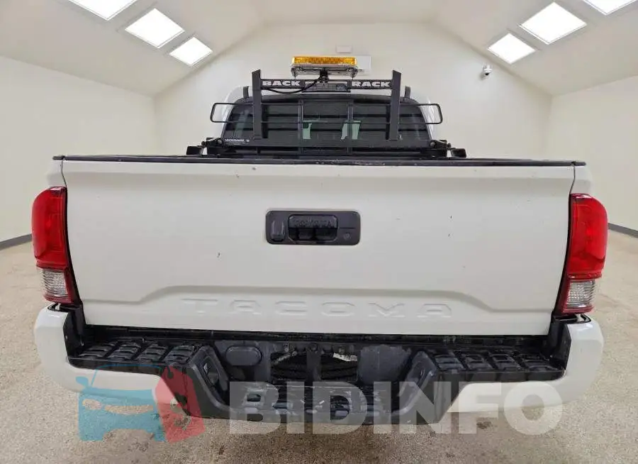 3TYAX5GN5PT074525 Photo# 6