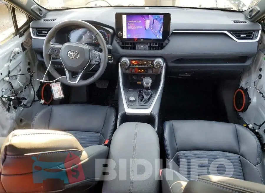 4T3E6RFV2PU131559 Photo# 8