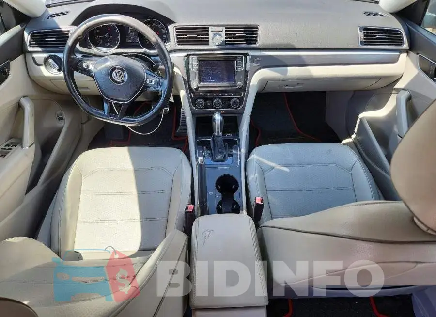 1VWDT7A36HC044148 Photo# 8