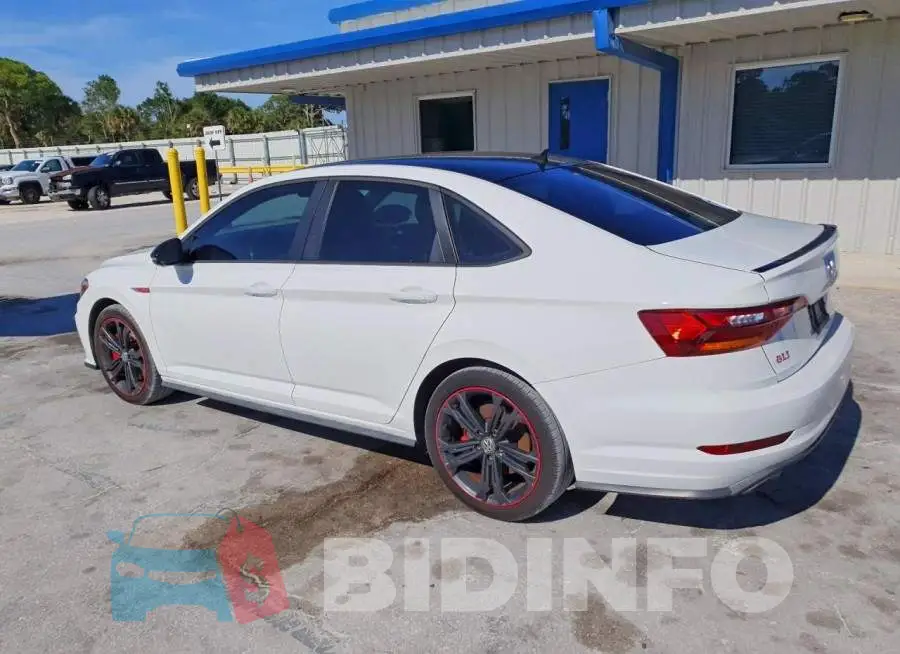 3VW5T7BU8KM208291 Photo# 2