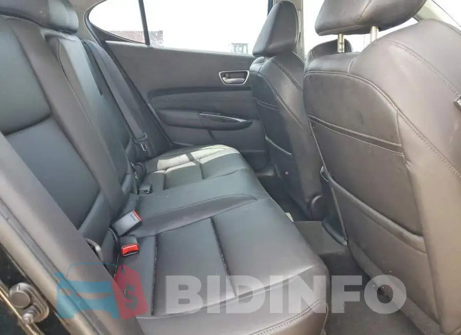 19UUB1F33JA001594 Photo# 10