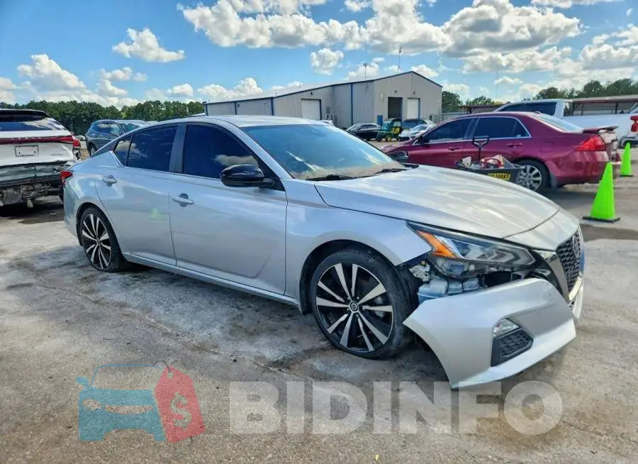 1N4BL4CV8LC118093 Photo# 4