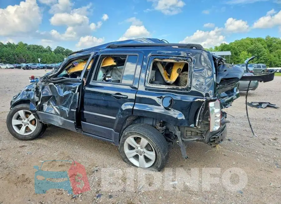 1C4NJRFB4HD138550 Photo# 2