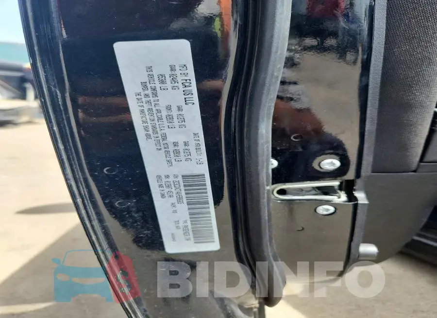 2C3CDXCT4KH588665 Photo# 12