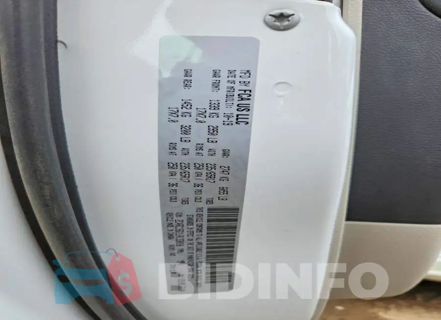 2C4RC1BG1LR133018 Photo# 13