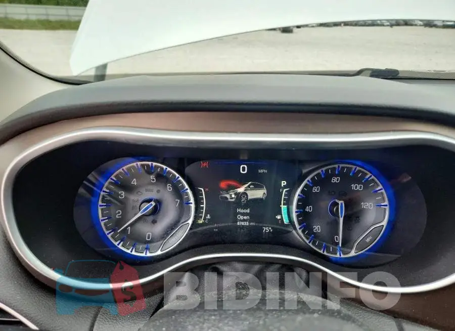 2C4RC1EG4JR108171 Photo# 9