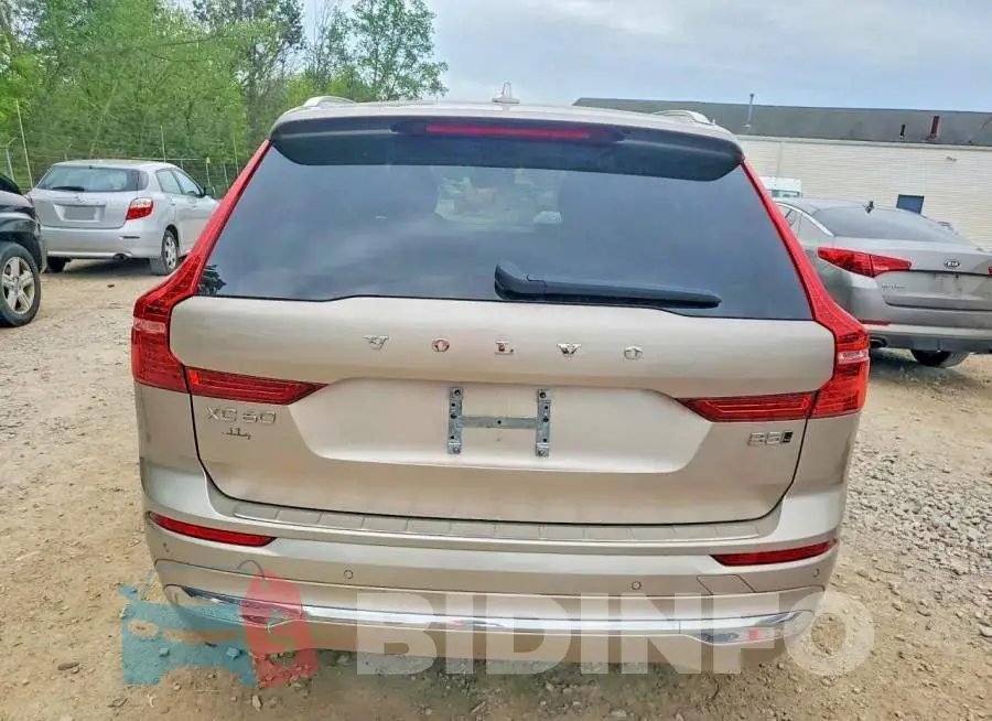 YV4L12RNXP1354176 Photo# 6