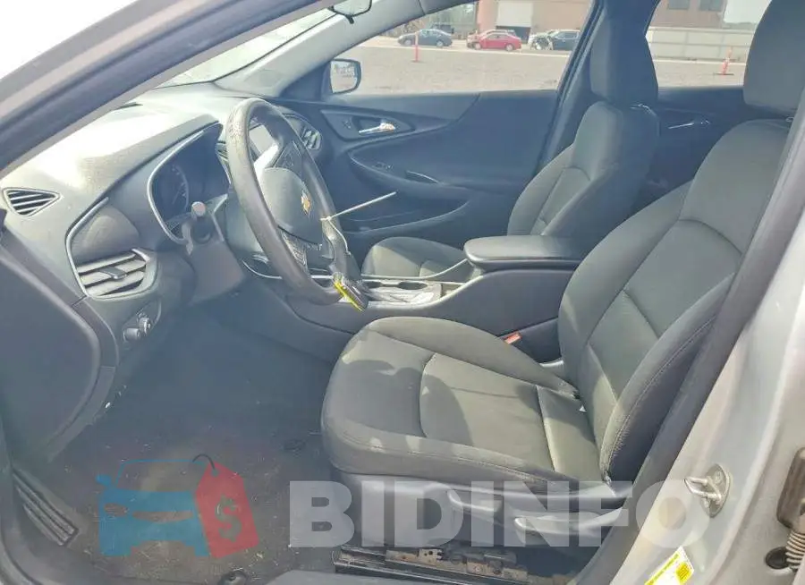 1G1ZB5ST9HF132696 Photo# 7
