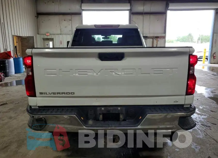 2GC4YLEY8N1228723 Photo# 6
