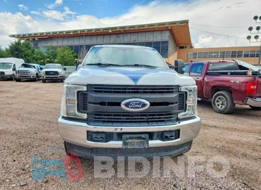 1FT7W2B69KED93528 Photo# 5