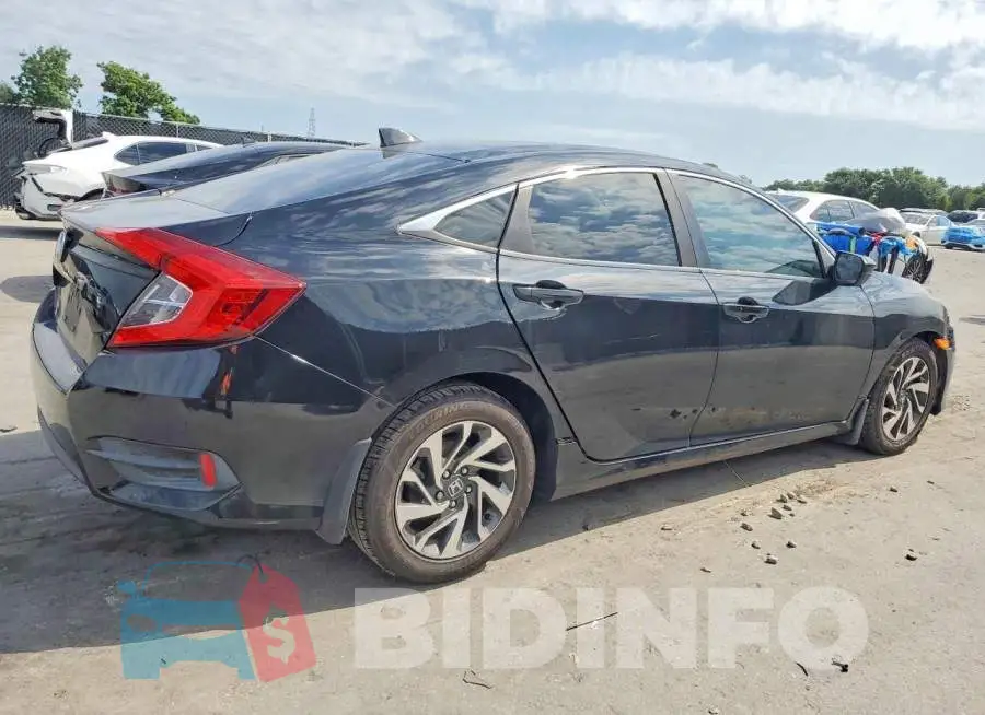 19XFC2F71HE081837 Photo# 3
