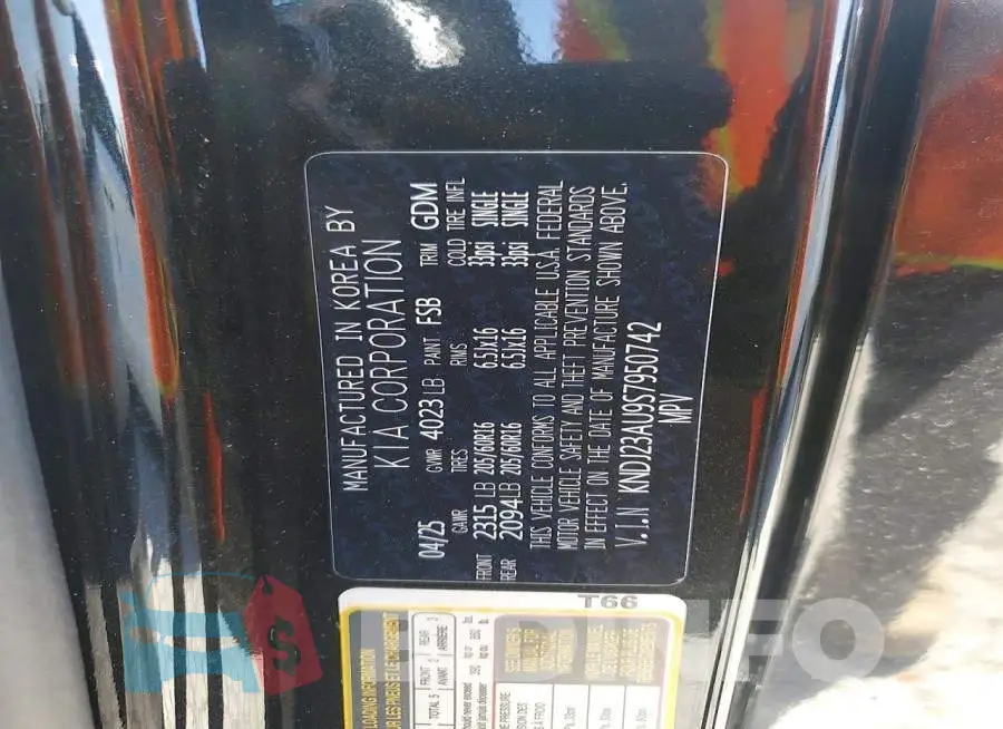 KNDJ23AU9S7950742 Photo# 13