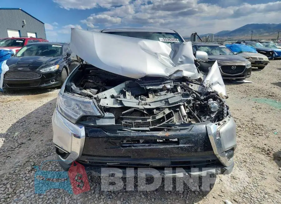 JA4AD3A37JZ023639 Photo# 5