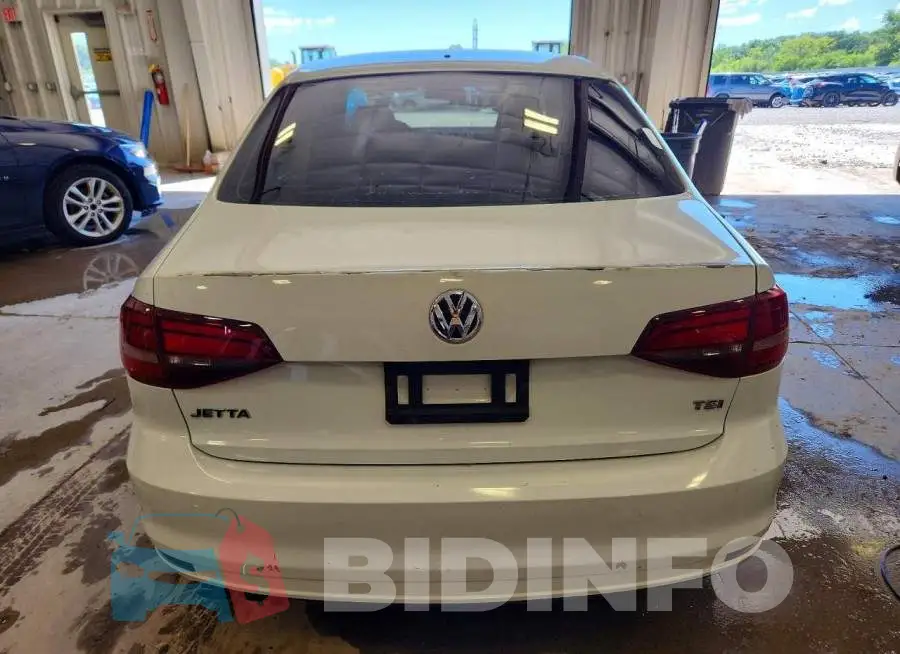 3VW167AJ8HM254693 Photo# 6