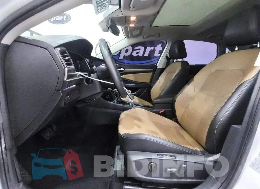 3VWGB7BU8LM041296 Photo# 7