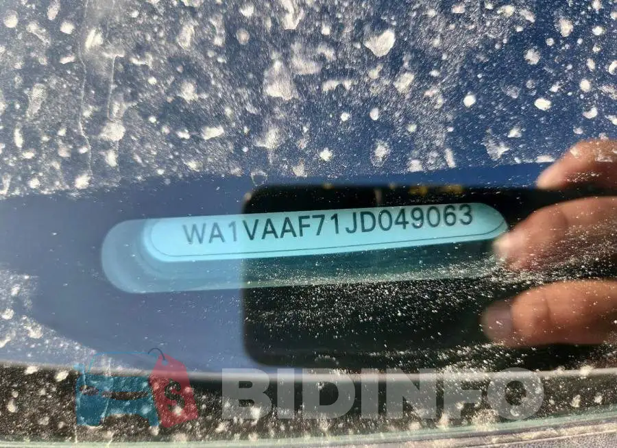 WA1VAAF71JD049063 Photo# 13