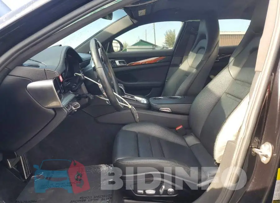 WP0AB2A75JL135187 Photo# 7