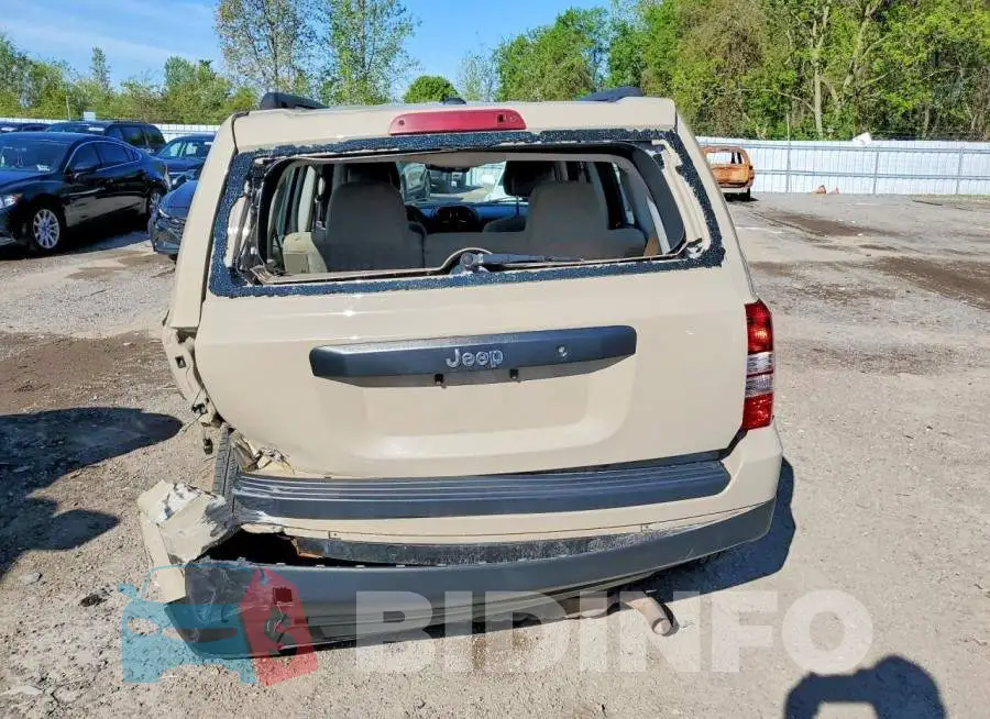 1C4NJPAA4HD187623 Photo# 6