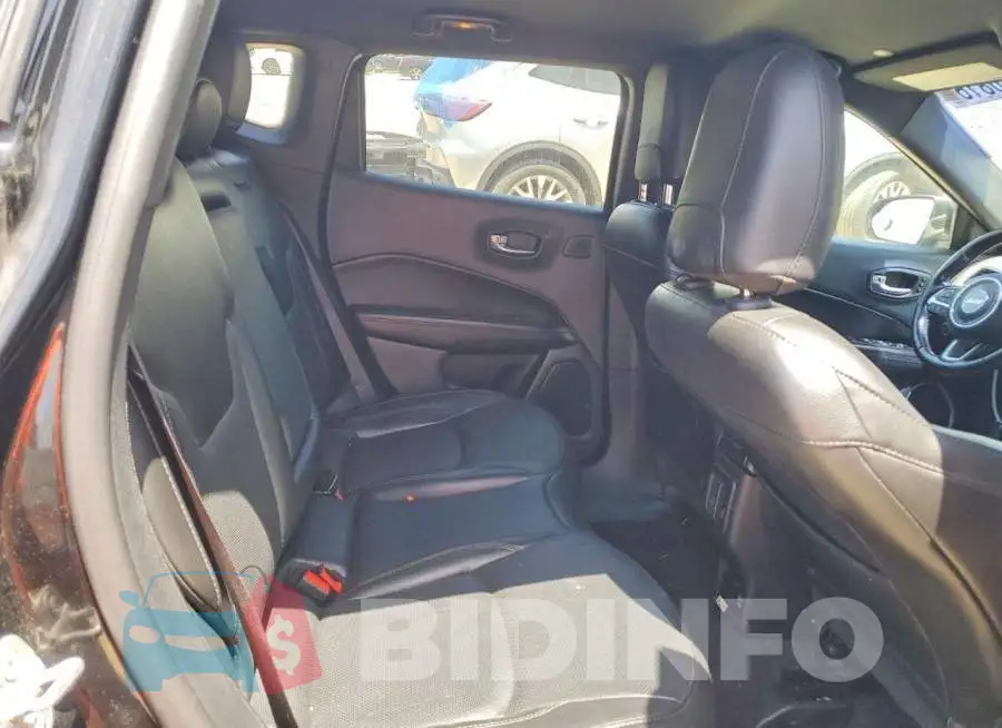 3C4NJDCB1LT223694 Photo# 11