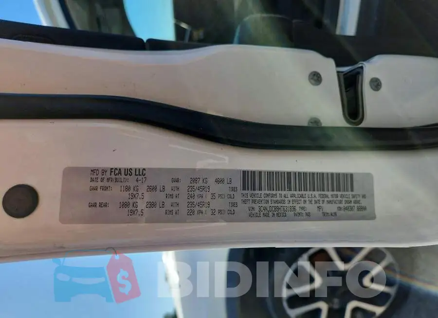3C4NJDCB9HT631836 Photo# 13