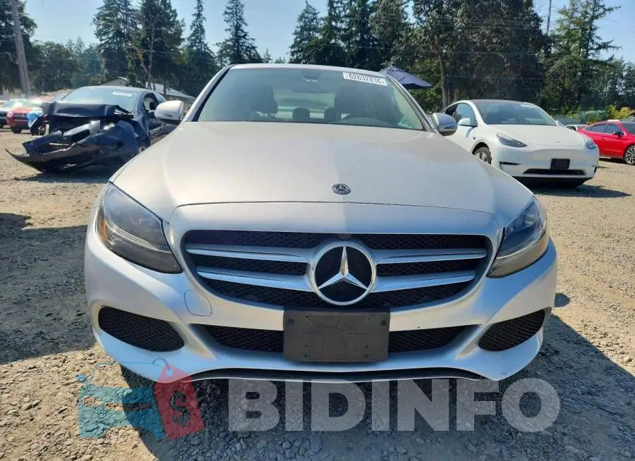 55SWF4JB3JU257591 Photo# 5