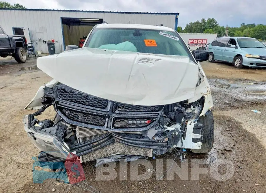 3C4PDCAB1LT262024 Photo# 5