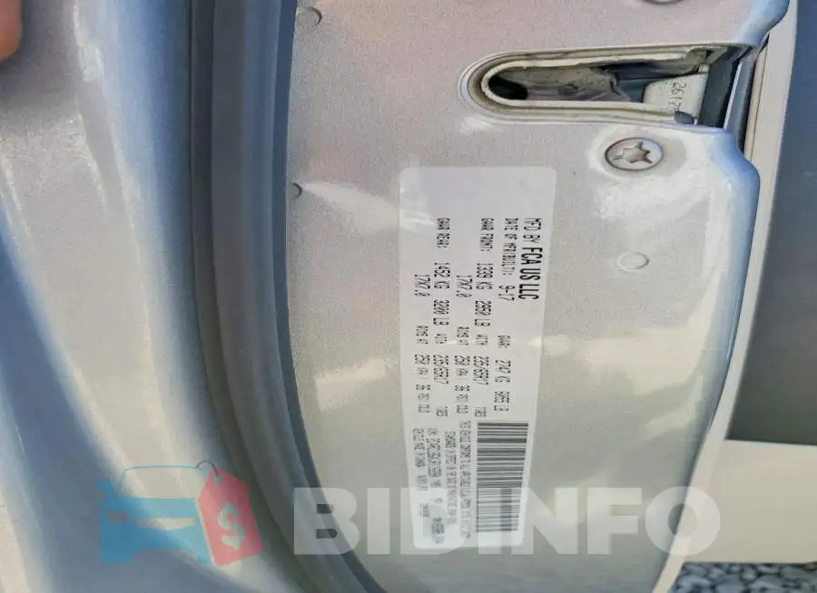 2C4RC1BGXJR116280 Photo# 13
