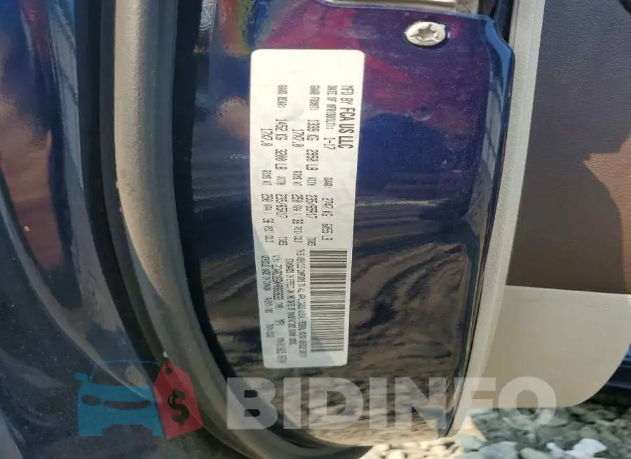 2C4RC1EGXHR669632 Photo# 13