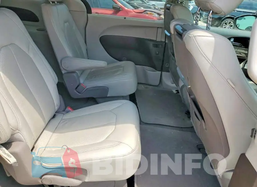 2C4RC1EGXLR164943 Photo# 11