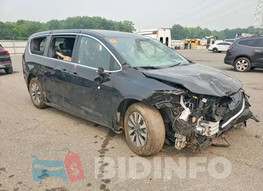 2C4RC1S75SR577338 Photo# 4