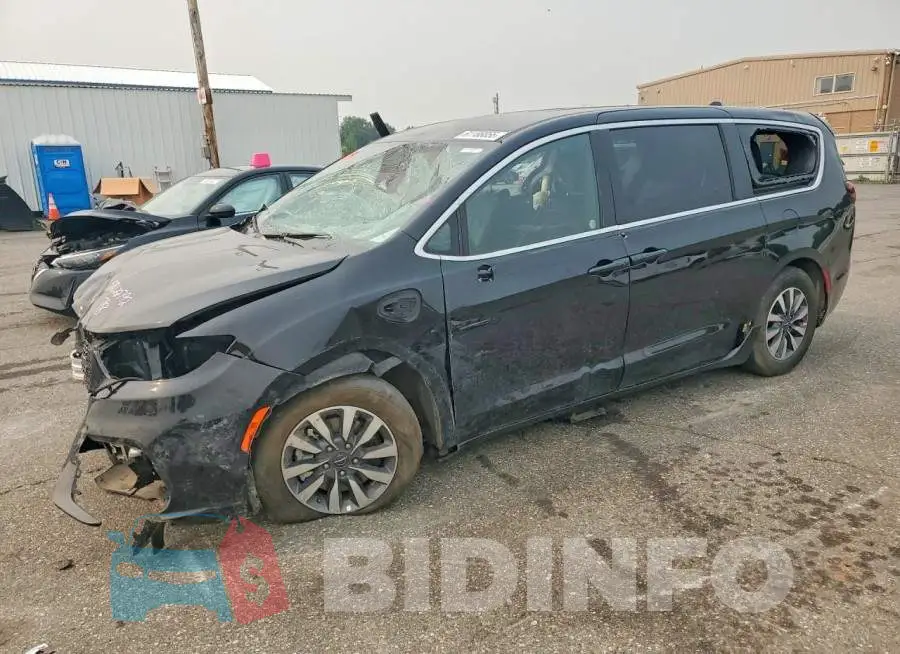 2C4RC1S75SR577338 Photo# 1