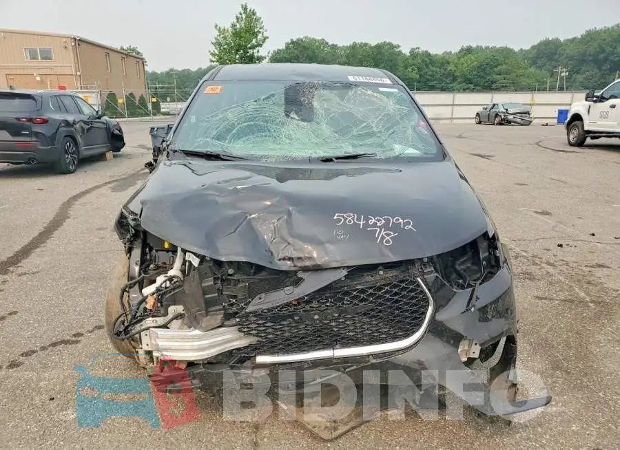 2C4RC1S75SR577338 Photo# 5