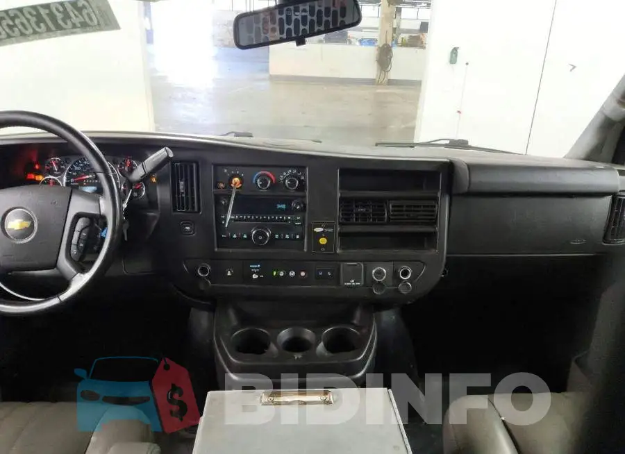 1GCWGAFP9M1302080 Photo# 8