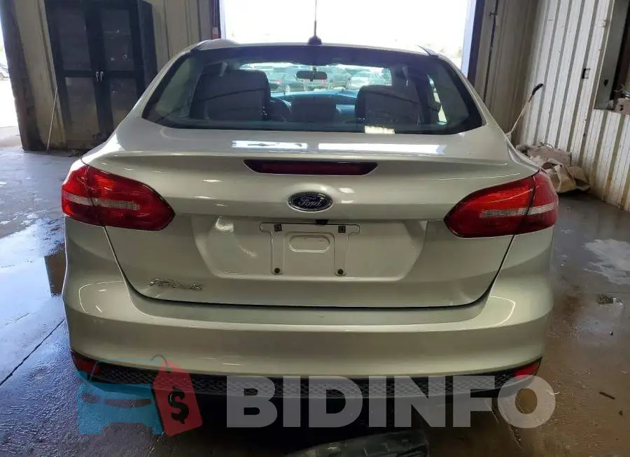 1FADP3E21HL328083 Photo# 6