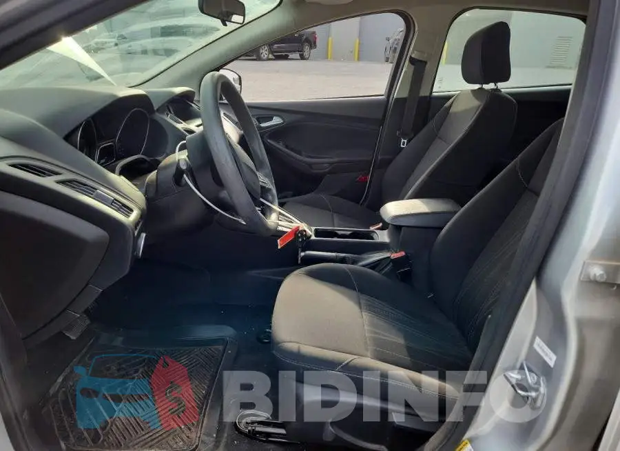 1FADP3F26HL325727 Photo# 7