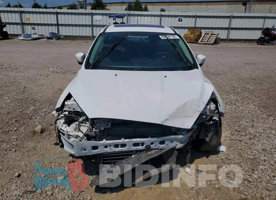 1FADP3M28HL213739 Photo# 5