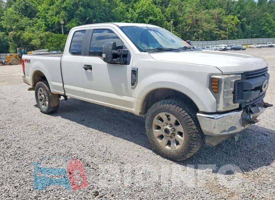 1FT7X2B65JEC74712 Photo# 4