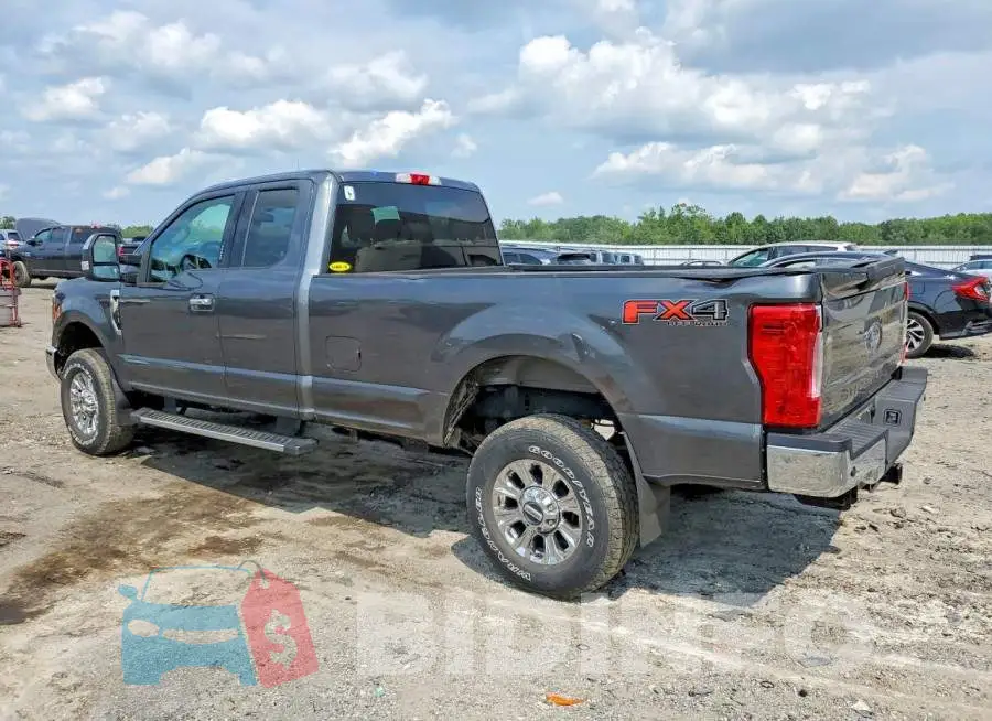 1FT7X2B68KEC28681 Photo# 2