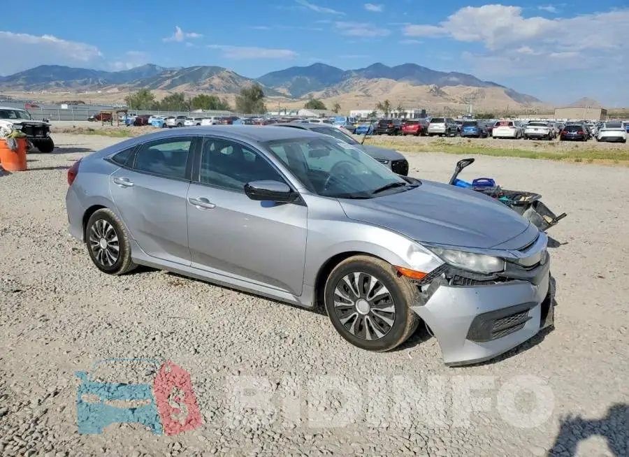 19XFC2F53HE031990 Photo# 4