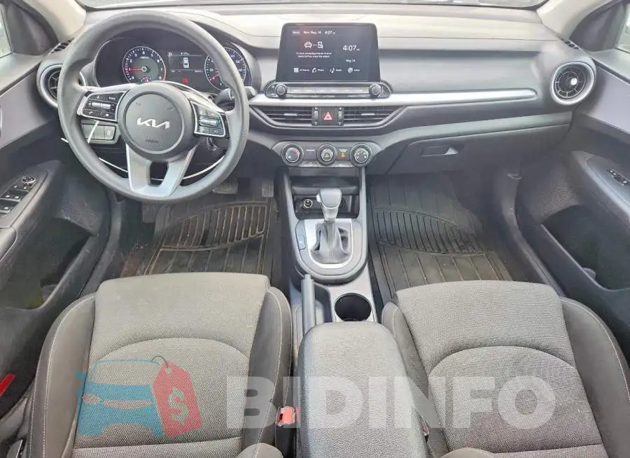 3KPF24AD6PE573127 Photo# 8