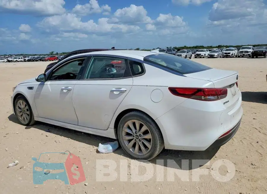5XXGT4L34JG202634 Photo# 2
