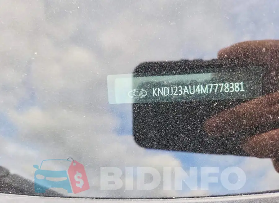 KNDJ23AU4M7778381 Photo# 13